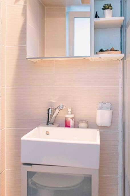 Cozy Studio In The Heart Of Bucharest Apartment Екстериор снимка